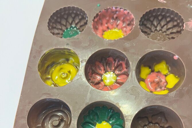 Chocolate Making Workshop - Chocolate painting: the skill that feels creative, not stressful