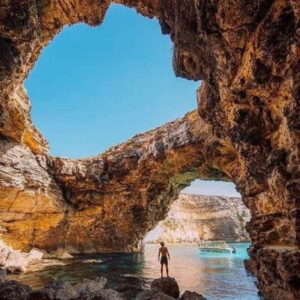 Comino & Gozo: Blue & Crystal Lagoons Cruise with Sea Caves - The boat setup: small-group comfort and practical amenities
