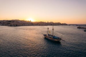 Lazy Pirate Party Boat in Malta - Meeting in Tas-Sliema: how to avoid the start-time scramble