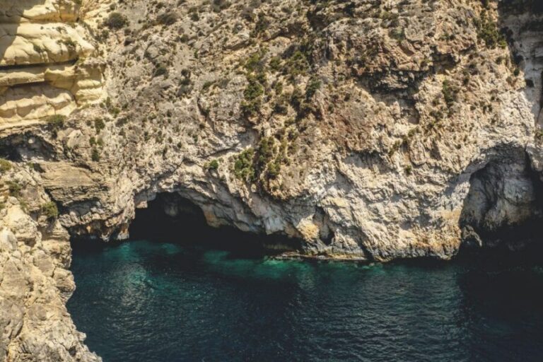 Malta: Blue Grotto, Dingli, Rabat, Mdina, Ta Qali & Mosta - Dingli Cliffs and Filfla: where the coast stretches forever