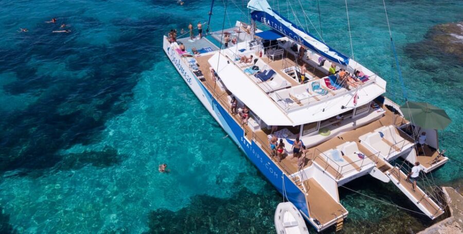 Malta: Blue Lagoon Evening Catamaran Cruise - The Blue Lagoon stop: clear water without the inside-the-lagoon crowd