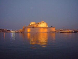 Malta: Panoramic Cruise around Malta's Harbours and Creeks - Boarding at Luzzu Cruises: What You’ll Want to Know Before You Go