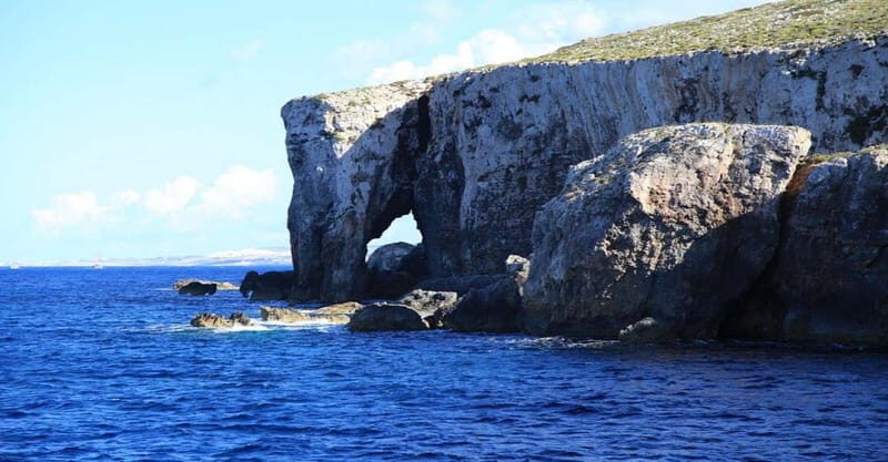 Malta: Private Boat Cruise with Caves, Beaches & Swim Stops - The optional Maltese platter: what you get and why it’s worth considering