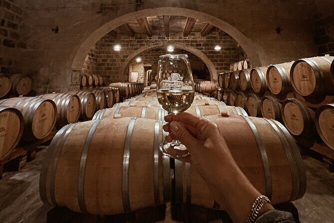 Malta: The Three Cities and Wine Tasting Tour - Cospicua and Senglea by bus: fortifications that make sense