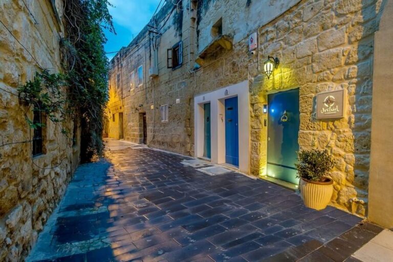 Mdina: Valletta Waterfront Area, Mdina, and Rabat Night Tour - Valletta’s bastions lit up: the bus portion you’ll thank yourself for