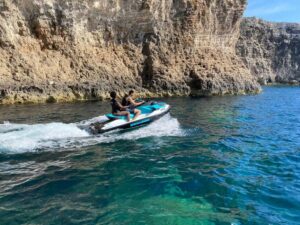Mellieha: Comino and Blue Lagoon Jet Ski Safari Tour at 3 PM - Sea-Doo + no-license setup: how the riding part really feels