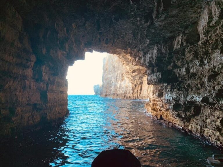 Mellieha: Speedboat Trip Round Comino Caves 2h @ Blue Lagoon - The Speedboat Ride: Fun, But Treat It Like Real Water