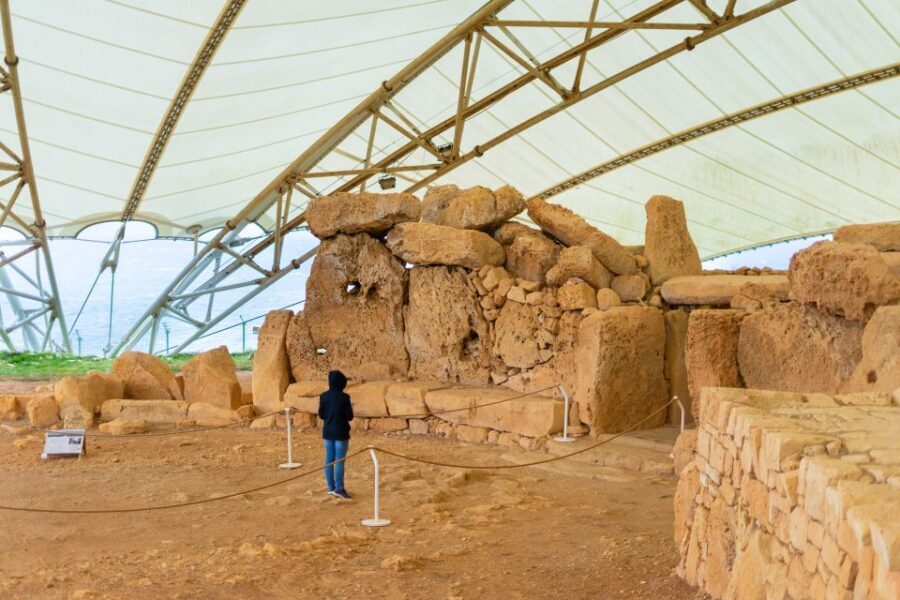 Prehistoric Temples of Malta Tour - Hagar Qim: the limestone ridge and the feel of Neolithic building