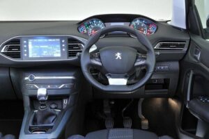 Private Malta Airport Cab to Sliema/St Julians/Gzira or Valletta - Sedan and Luggage Rules (And the One Time You Might Pay More)