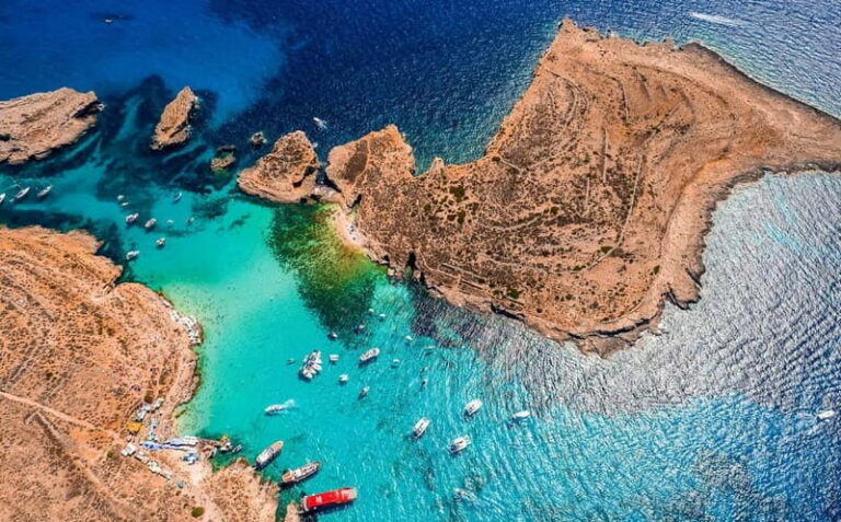 Sliema: Gozo/Comino Blue Lagoon Gulet Cruise w/ Lunch+Drinks - Getting aboard the Fernandes: where to meet and when to arrive