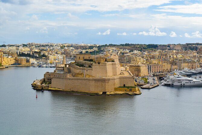 The Grand Tour of Valletta - Courts of Justice and St. George Square: the city’s showpiece squares