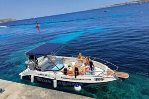 Tour in Malta Boat Charter to Comino and Gozoand Blue Lagoon - Blue Lagoon Swim: Anchoring in the Photogenic Pool-Like Water